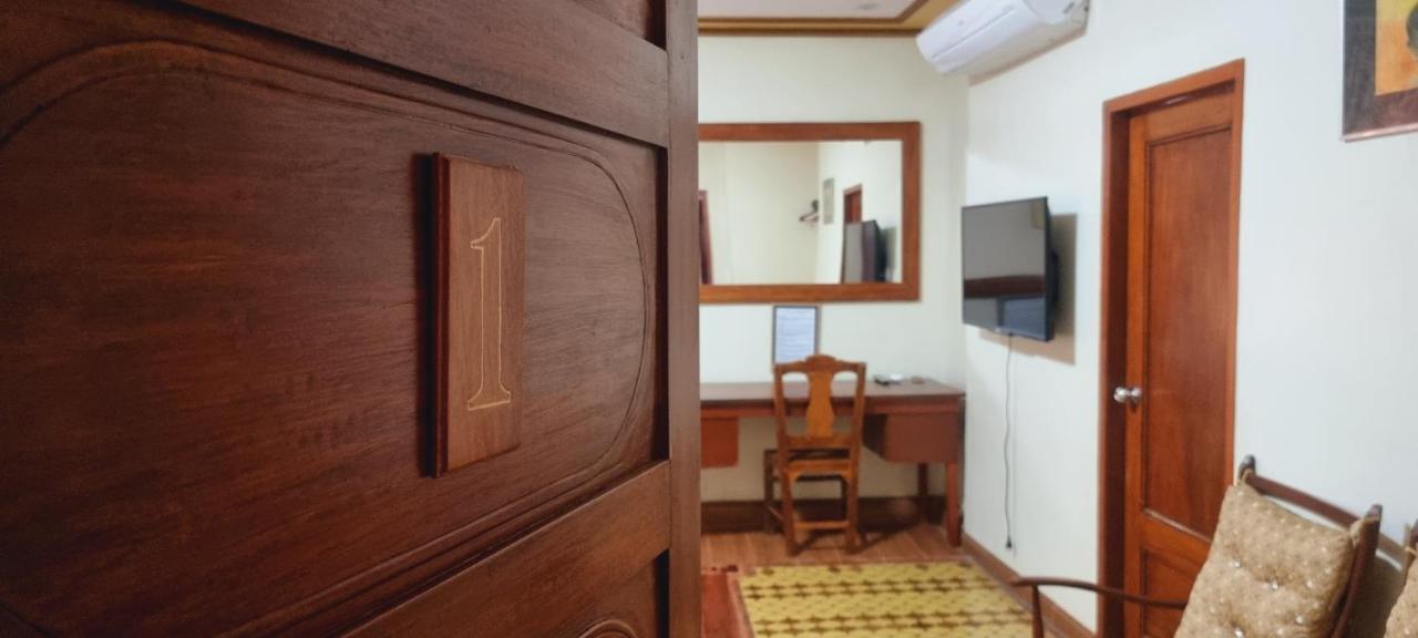 Casa Familya Otel Batac Dış mekan fotoğraf